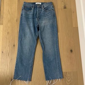 Aritzia - DENIM FORUM - ARLO HIGH RISE STRAIGHT